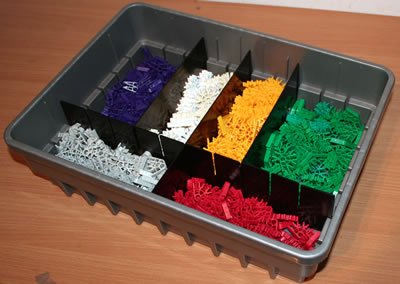 Set of dividers for a K'NEX Storage tray