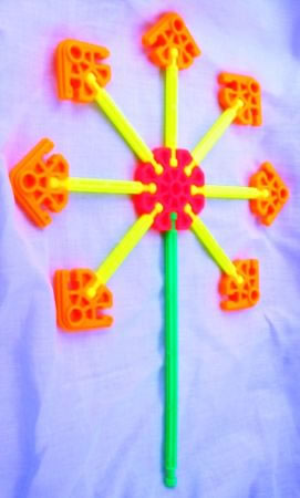 Kid K'NEX Flower