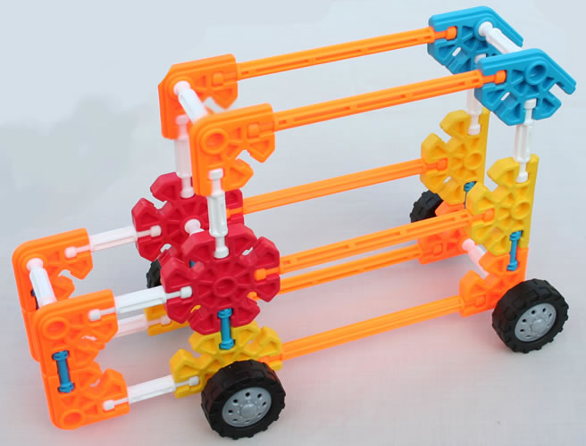 Kid K'NEX School bus